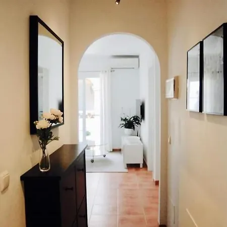 Fantastic 1 Bedroom In Town Centre Apartamento Nerja
